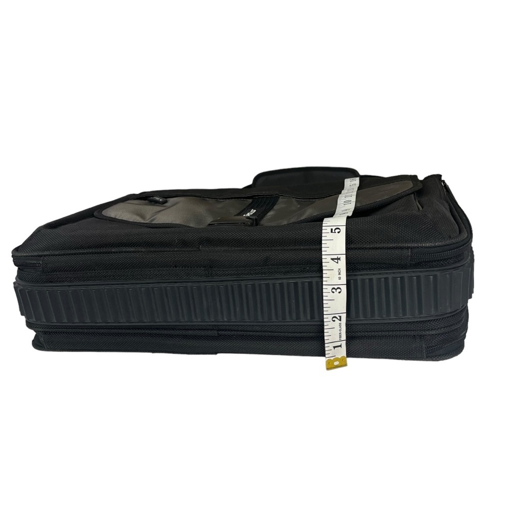 Targus Large Computer Brief Case with Shoulder Handle‎ - Picture 15 of 15